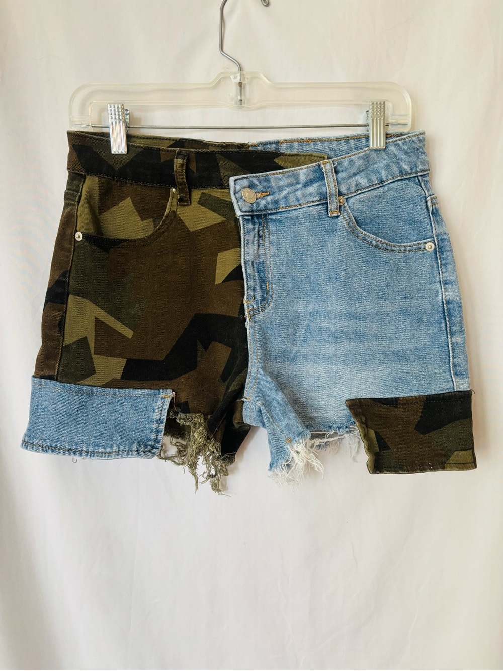 Camo Patchwork Denim Shorts Raw Hem Womens M AKIRA